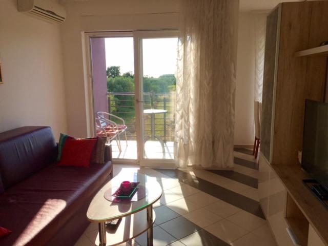 Apartment Mirella أوماغ المظهر الخارجي الصورة